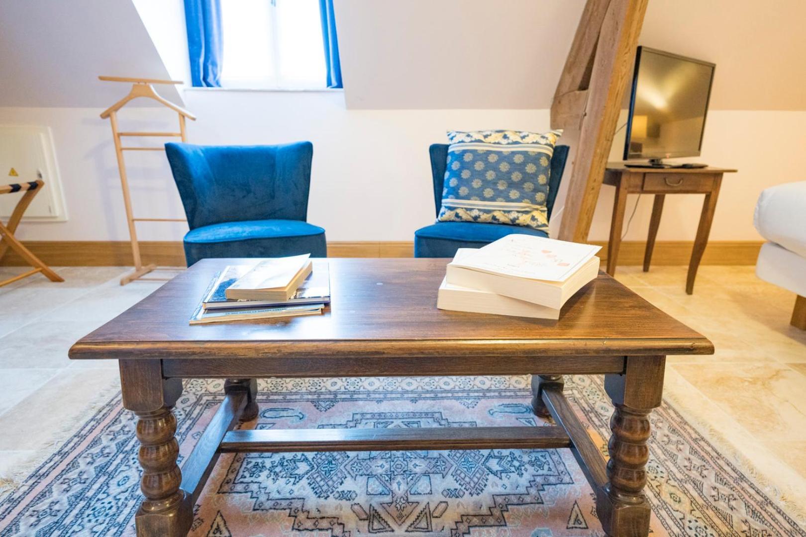 Chateau De Tilly 4*