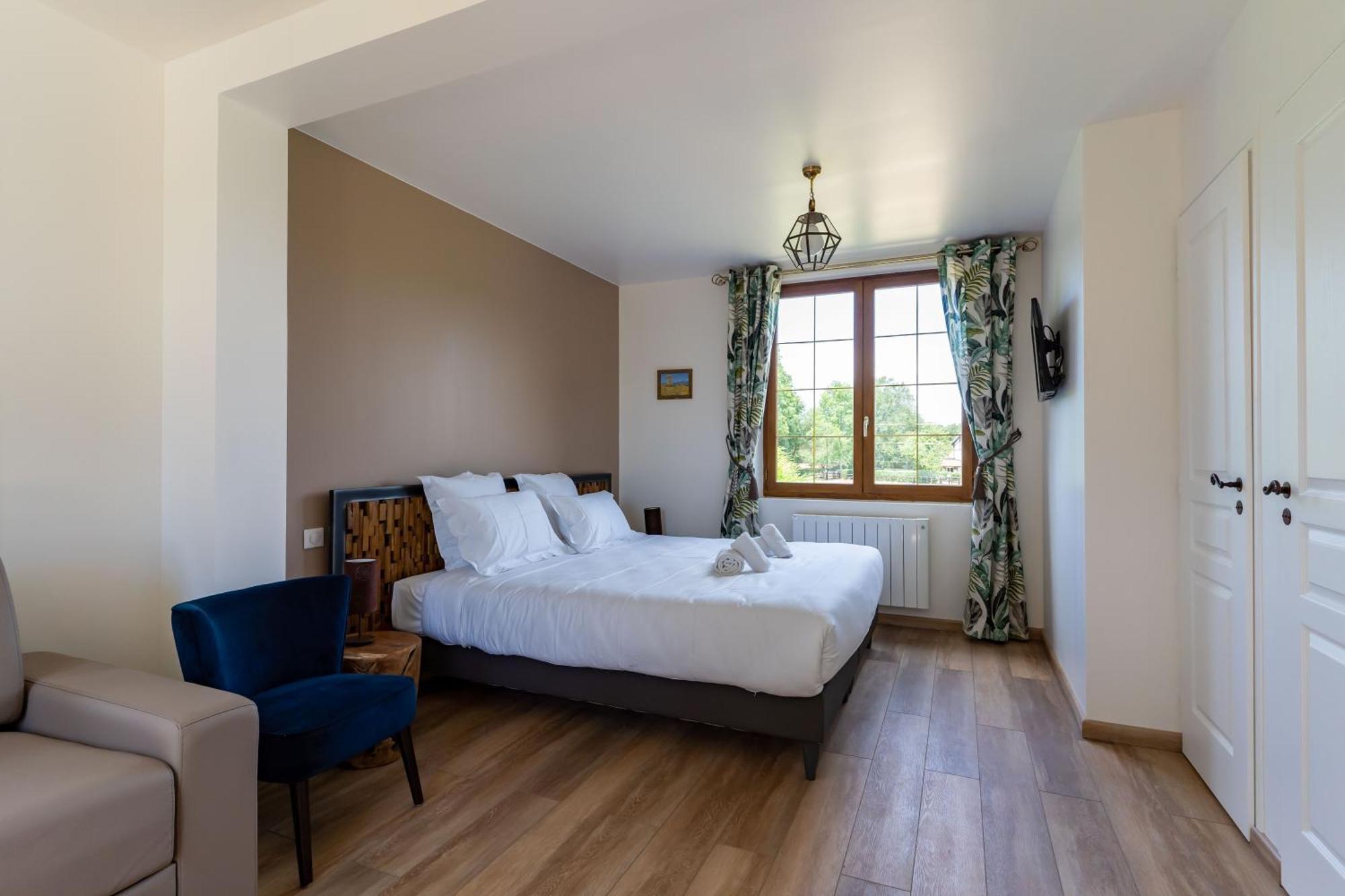 Chateau De Tilly Hotel