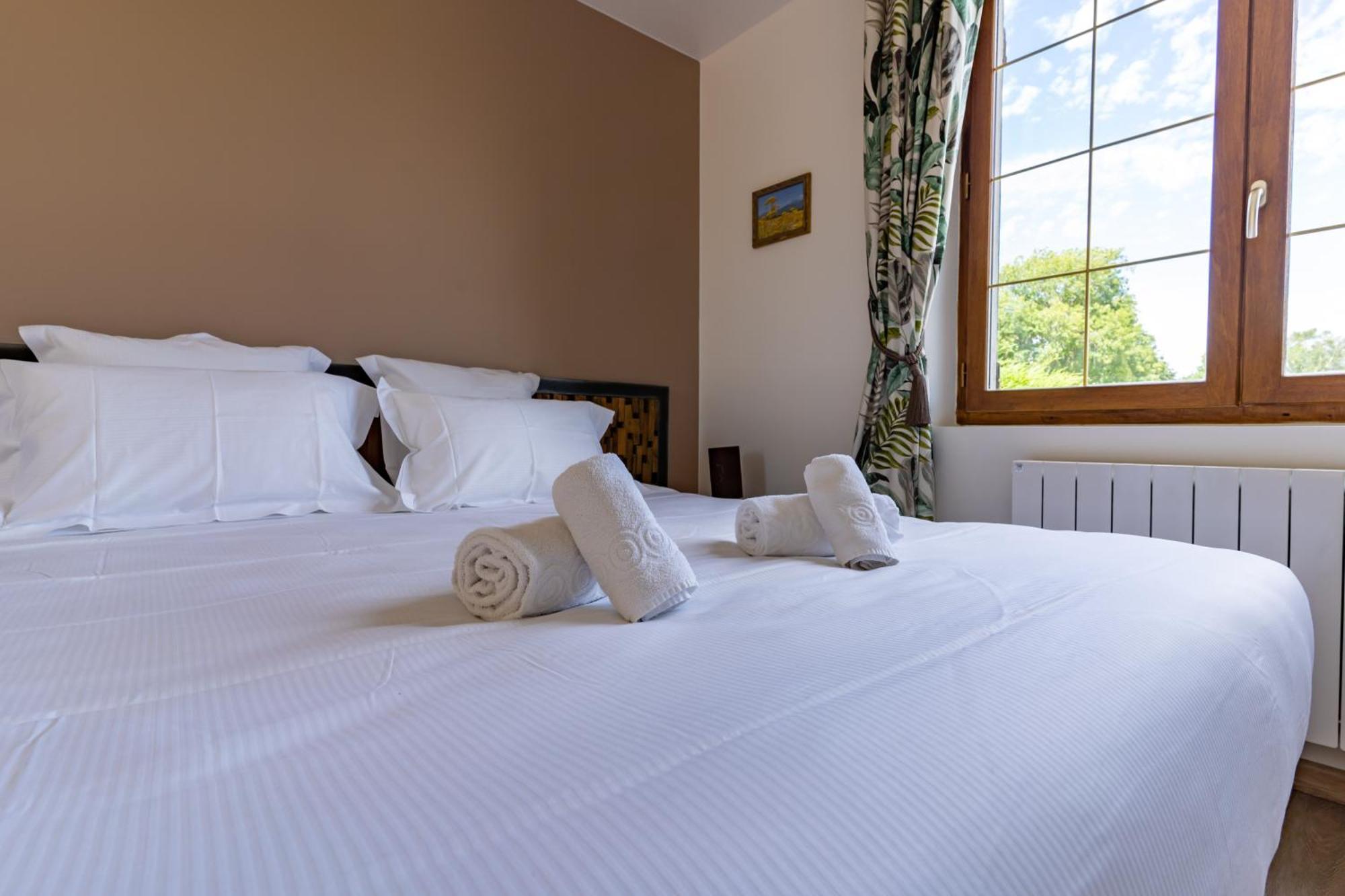 Chateau De Tilly 4*