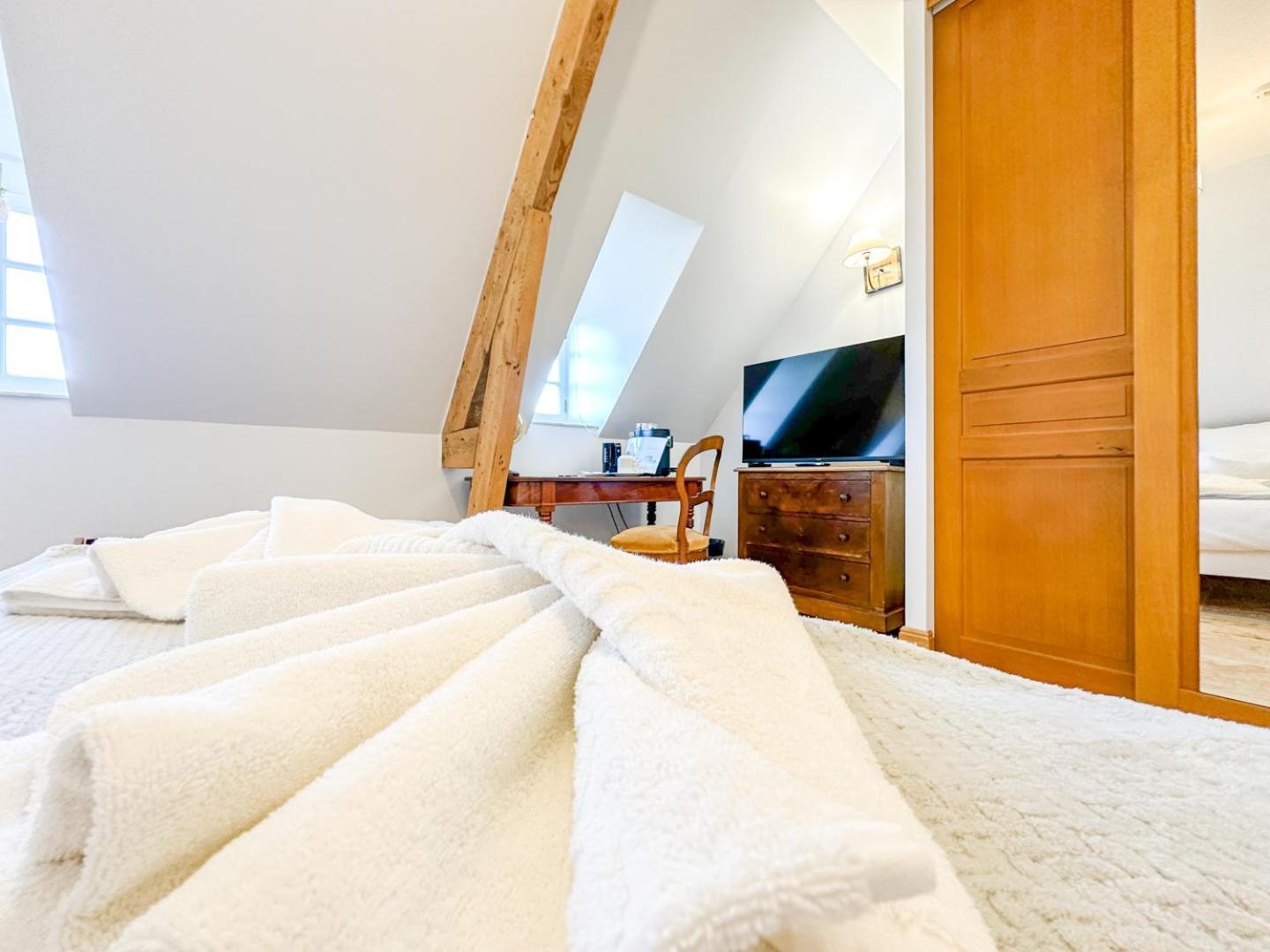 Chateau De Tilly Hotel Boissey-le-Chatel